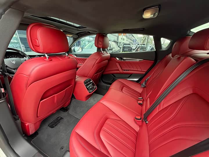 Maserati Quattroporte, 2021 — фото 8 из 9