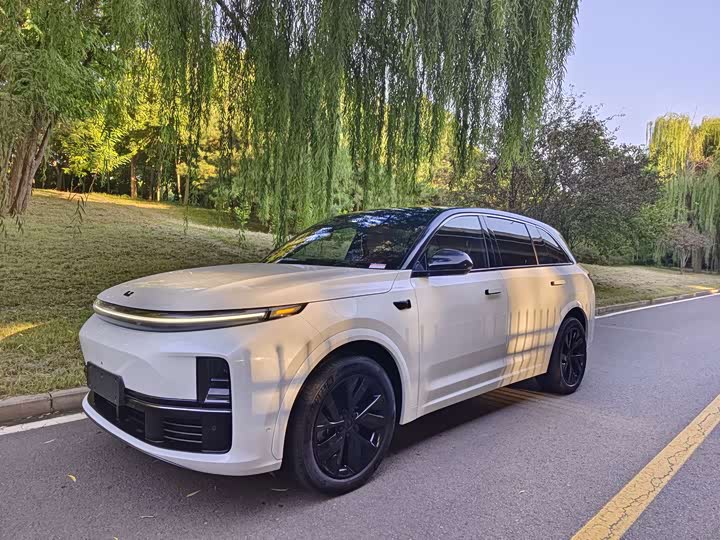 LiXiang L7, 2024 — купить в Санкт-Петербурге под ключ