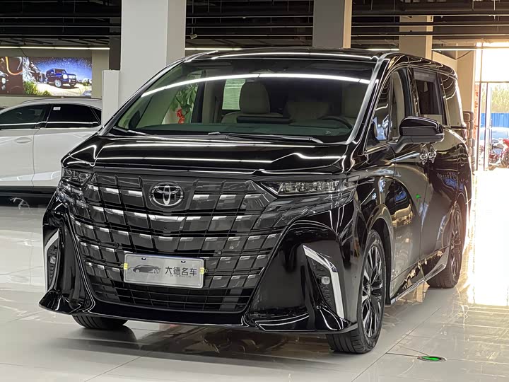 Toyota Alphard, 2025 — купить в Казани под ключ