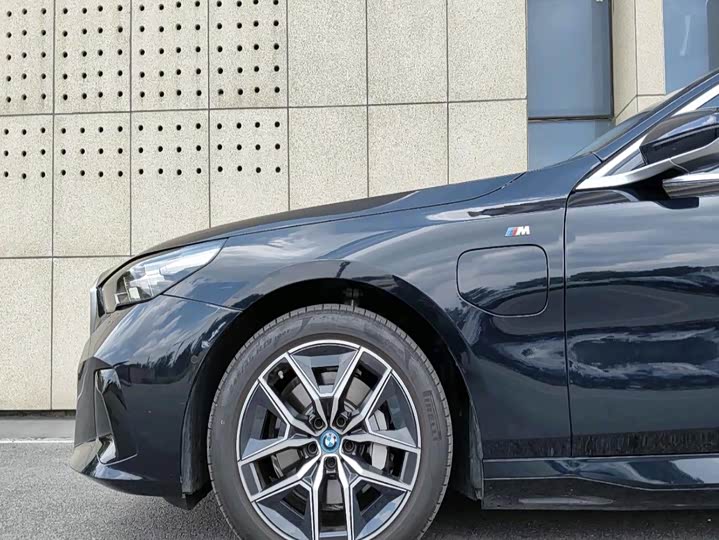 BMW i5, 2024 — фото 9 из 9