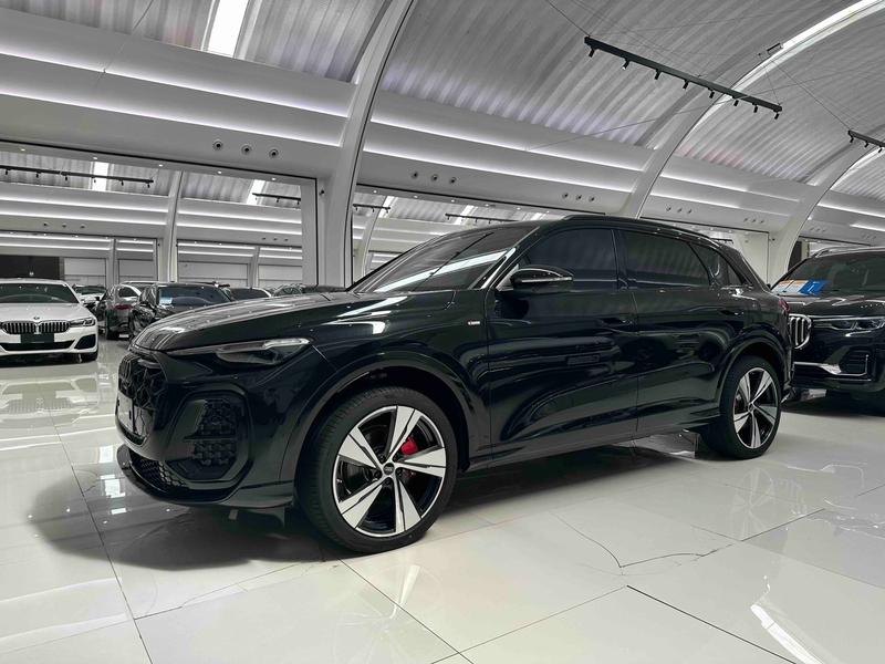 Audi Q5L, 2025 — купить в Смоленске под ключ