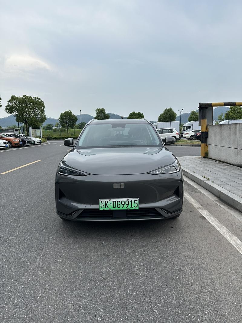 Geely Galaxy E5, 2024 — фото 2 из 10