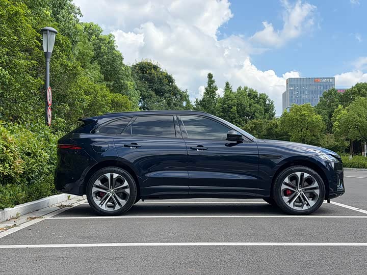 Jaguar F-Pace, 2023 — фото 3 из 9