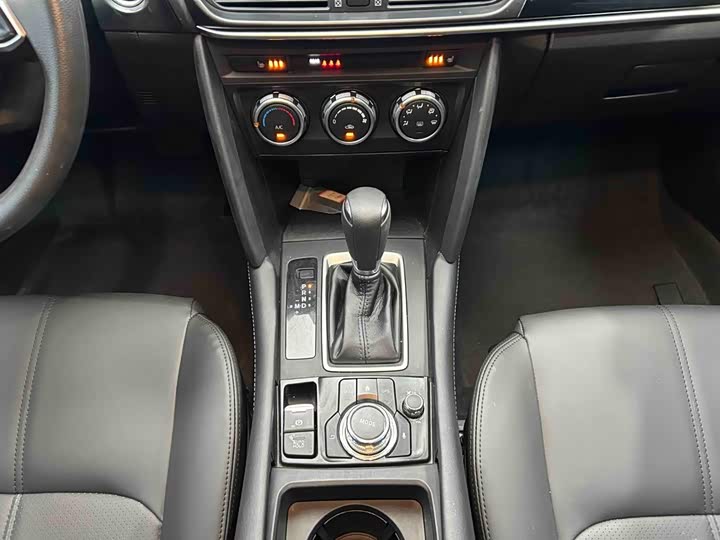 Mazda CX-4, 2023 — фото 5 из 9