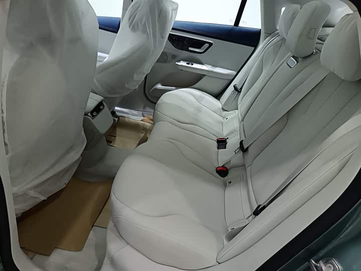 Mercedes-Benz EQE, 2025 — фото 6 из 9