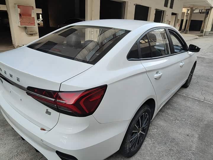 Roewe i5, 2023 — фото 7 из 9