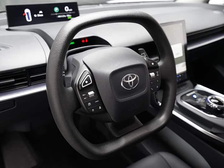 Toyota bZ3, 2024 — фото 6 из 9