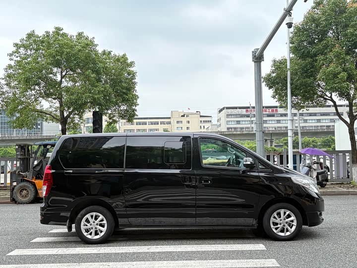 Dongfeng Forthing Lingzhi Plus, 2023 — фото 4 из 9