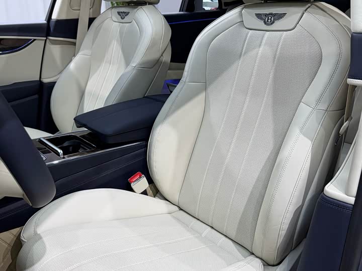 Bentley Flying Spur Hybrid, 2022 — фото 9 из 9