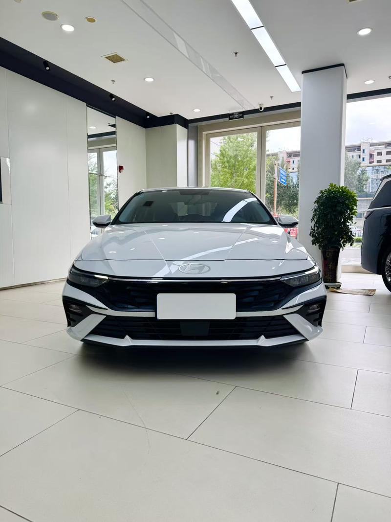 Hyundai Elantra N line, 2023 — фото 2 из 11
