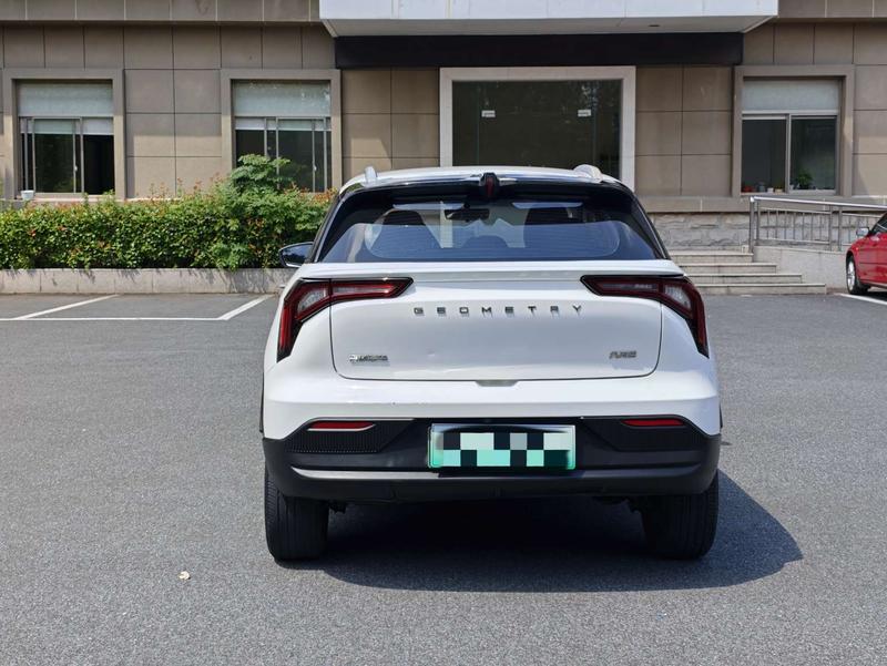 Geely Geometry E Firefly, 2023 — фото 6 из 12