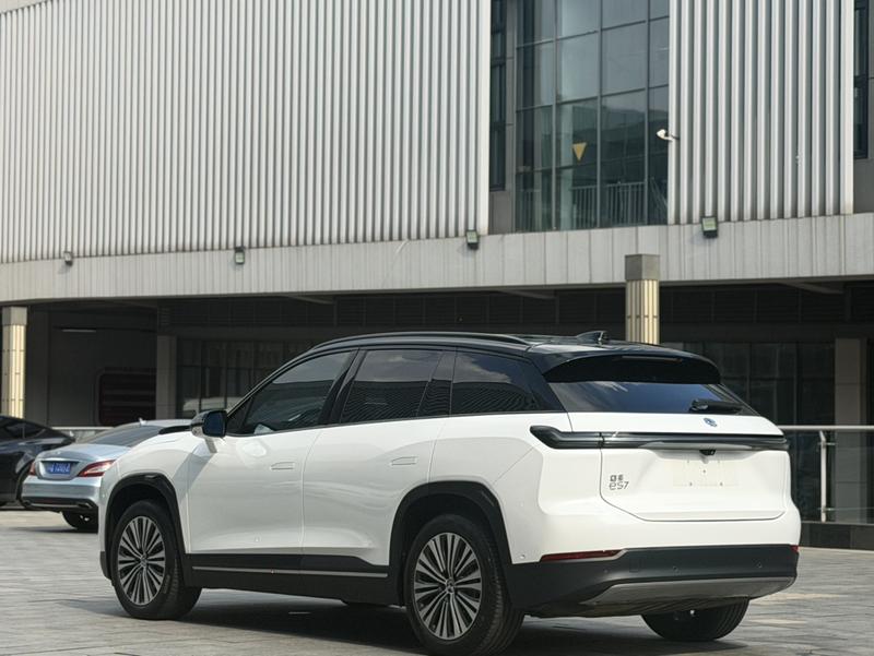 Nio ES7, 2022 — фото 5 из 12