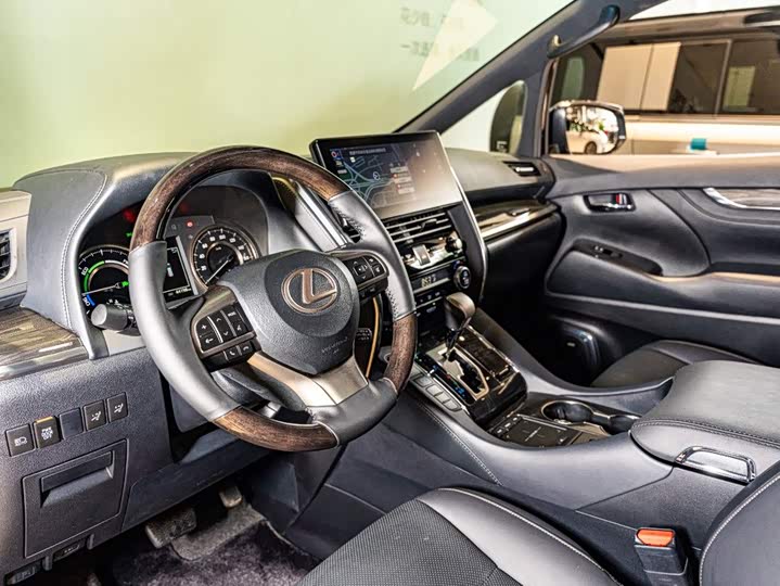 Lexus LM, 2022 — фото 6 из 9