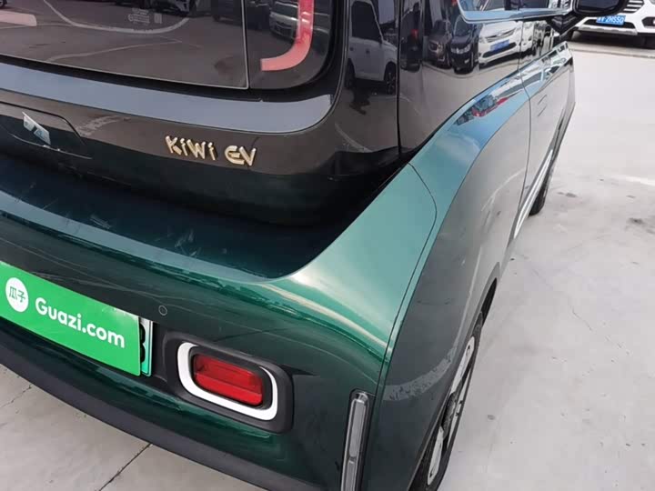 Baojun KiWi EV, 2022 — фото 8 из 9