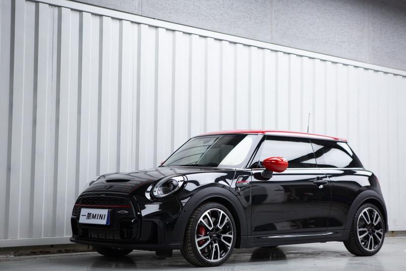 Mini Mini JCW, 2022 — купить в Смоленске под ключ