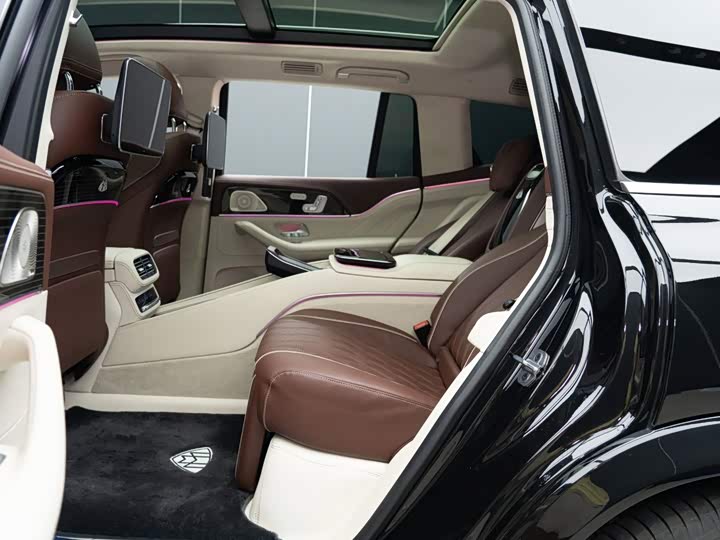 Mercedes-Benz Maybach GLS, 2024 — фото 9 из 9