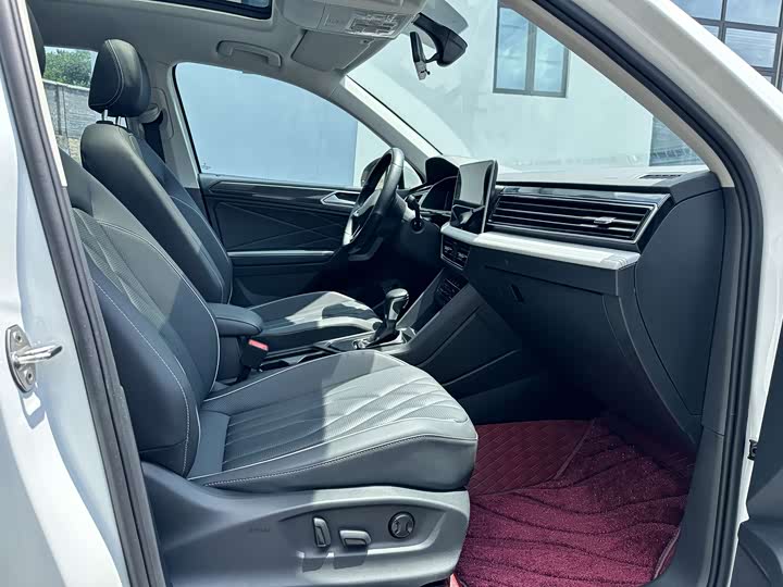 Volkswagen Tiguan L Pro, 2023 — фото 7 из 9