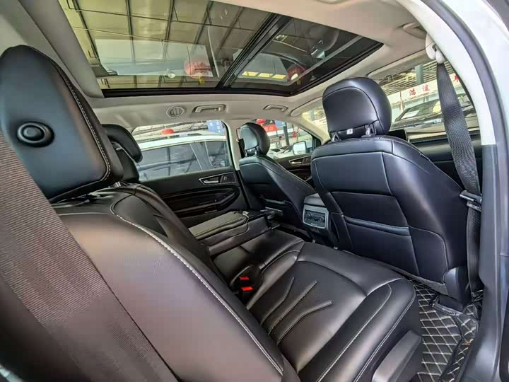 Ford Edge, 2022 — фото 7 из 9