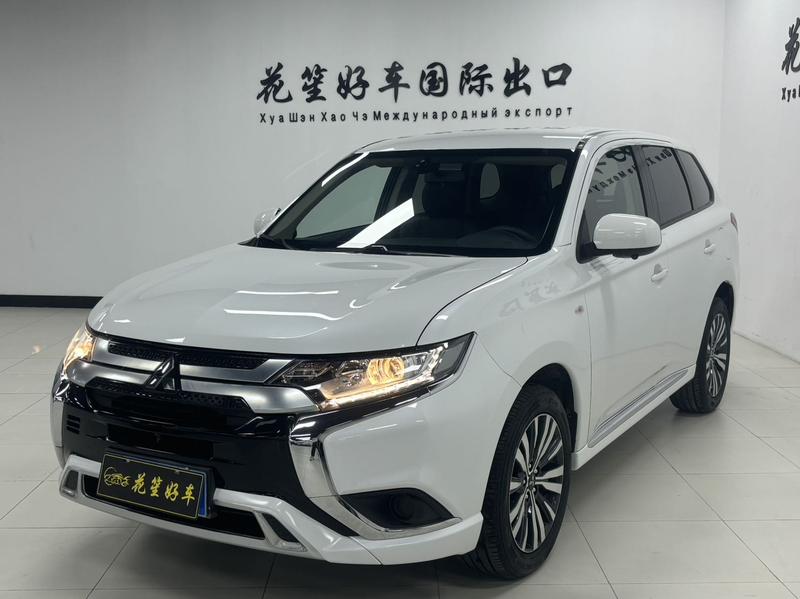 Mitsubishi Outlander, 2022 — купить в Курске под ключ