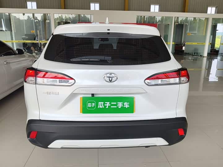 Toyota Corolla Cross, 2023 — фото 6 из 9
