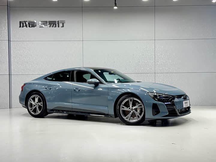 Audi e-tron GT, 2024 — фото 3 из 9
