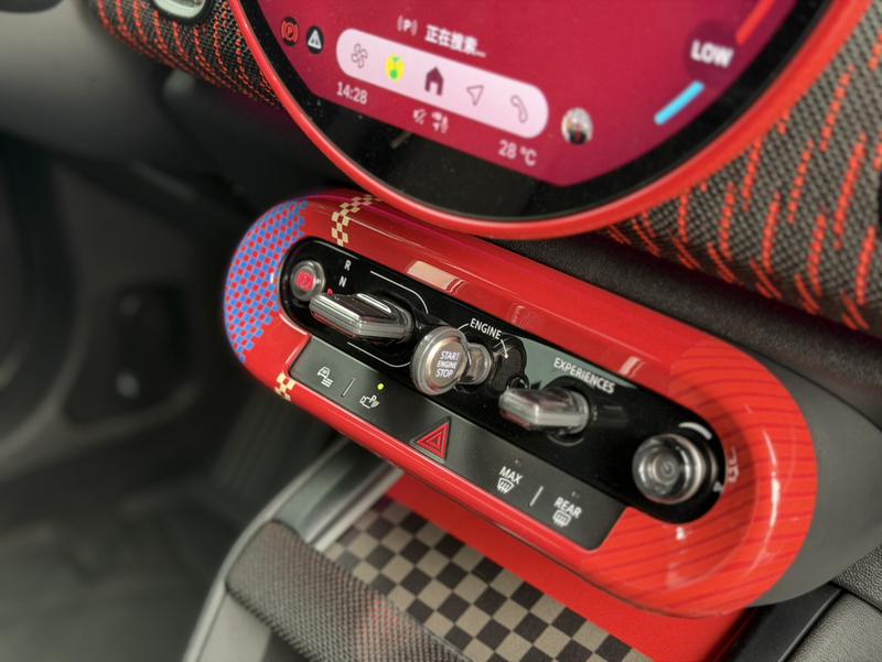 Mini Countryman JCW, 2025 — фото 12 из 12