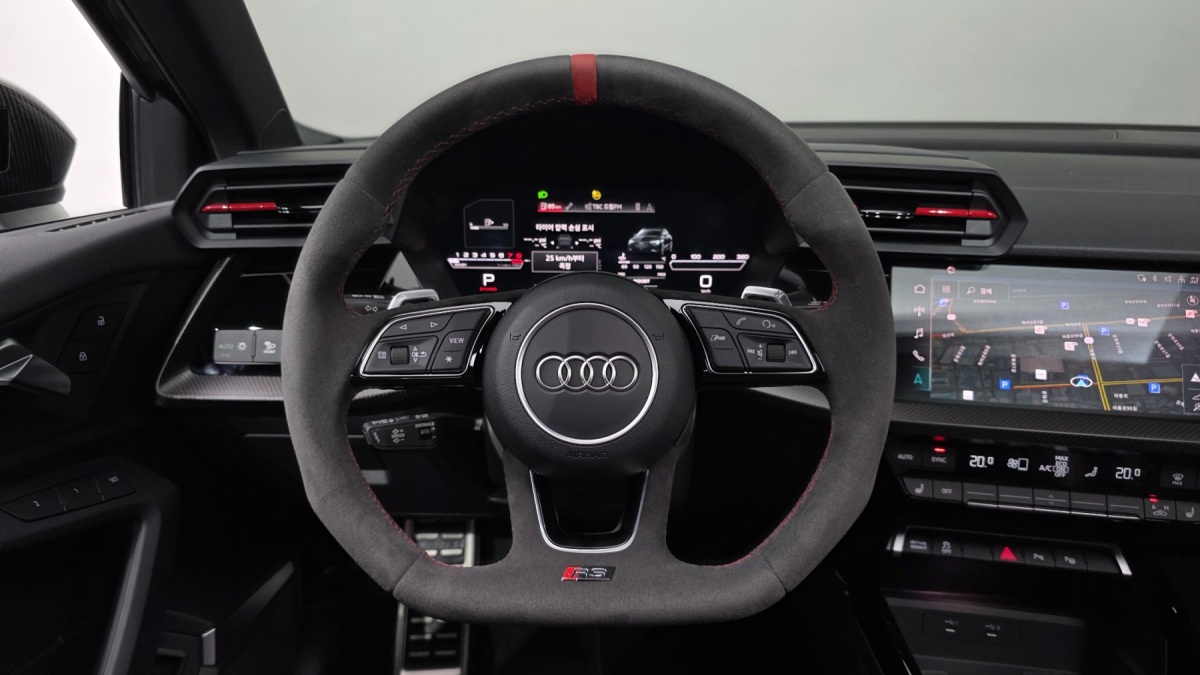 Audi RS 3, 2023 — фото 12 из 12
