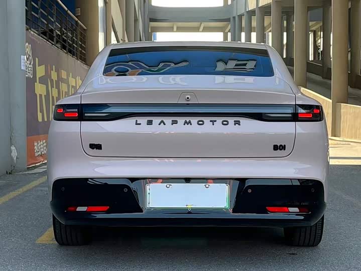 Leapmotor B01, 2026 — фото 4 из 9