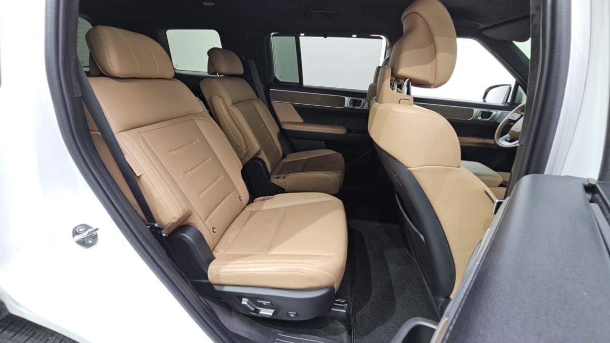 Hyundai Santa Fe, 2023 — фото 10 из 12