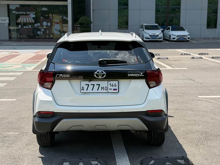 Toyota Yaris L Hatchback, 2022 — фото 6 из 9