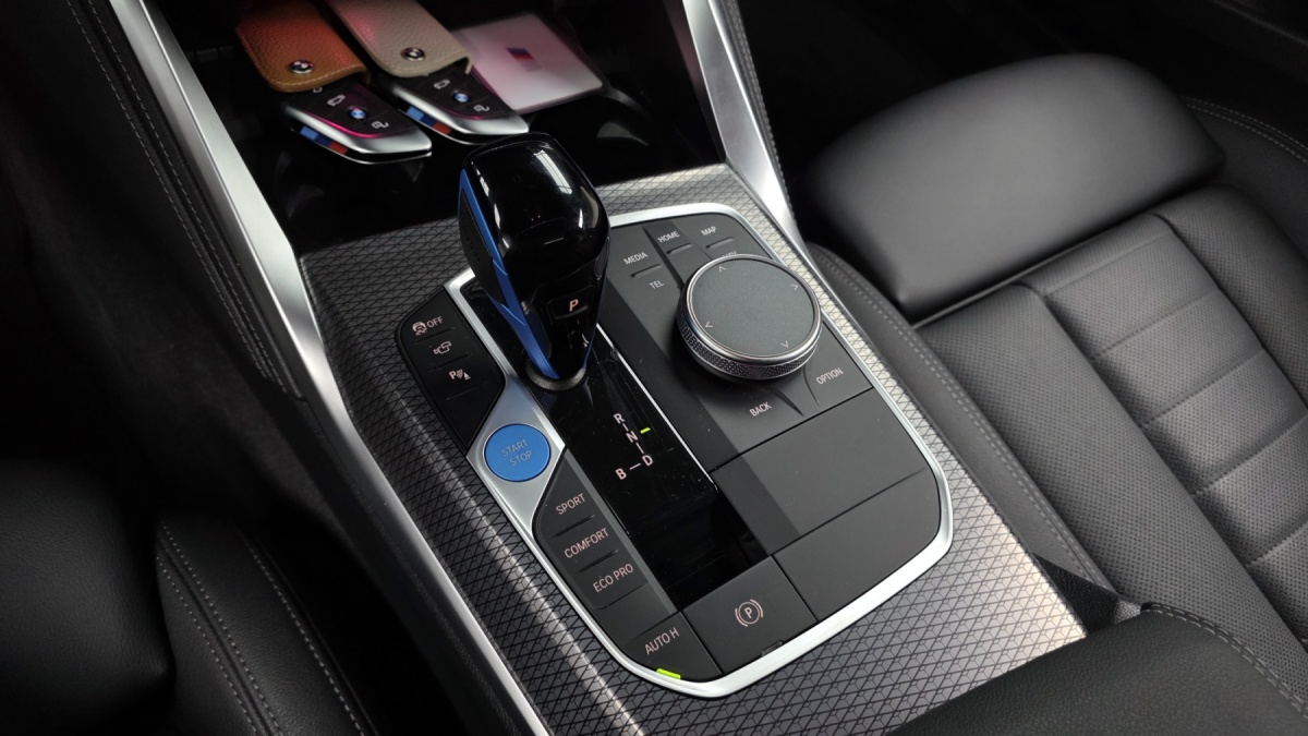 BMW i4, 2022 — фото 8 из 12