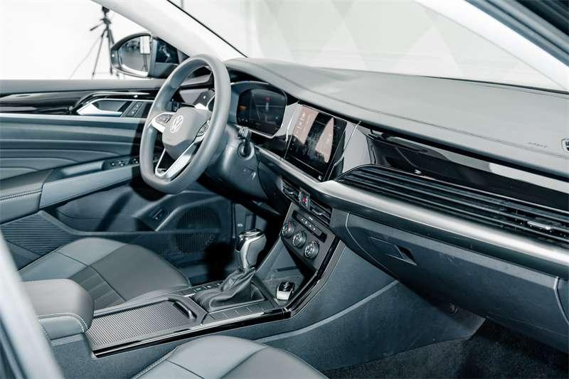 Volkswagen Passat, 2024 — фото 8 из 12