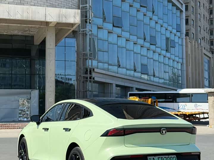 Changan UNI-V Hybrid, 2023 — фото 3 из 9
