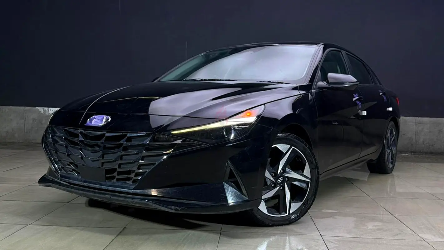 Hyundai Elantra, 2023 — фото 8 из 10