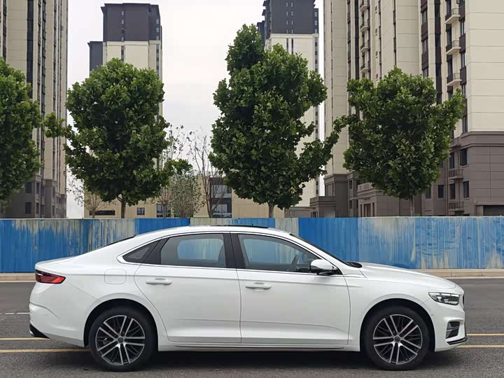 Geely Preface, 2025 — фото 4 из 9