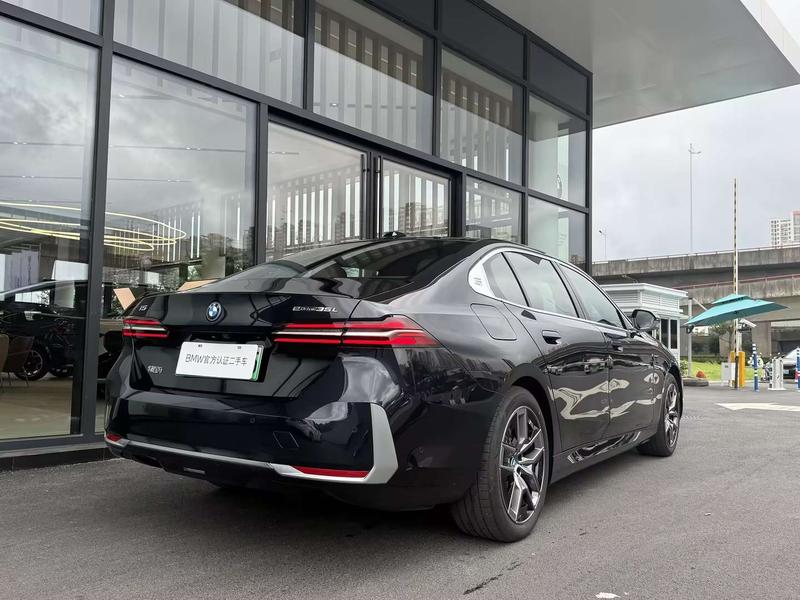 BMW i5, 2025 — фото 4 из 11