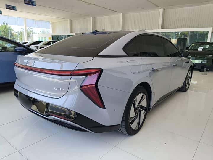 Hongqi EH7, 2025 — фото 7 из 9
