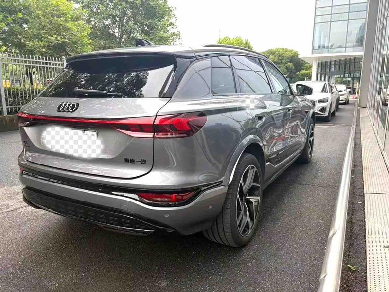 Audi Q6L e-tron, 2025 — фото 3 из 10