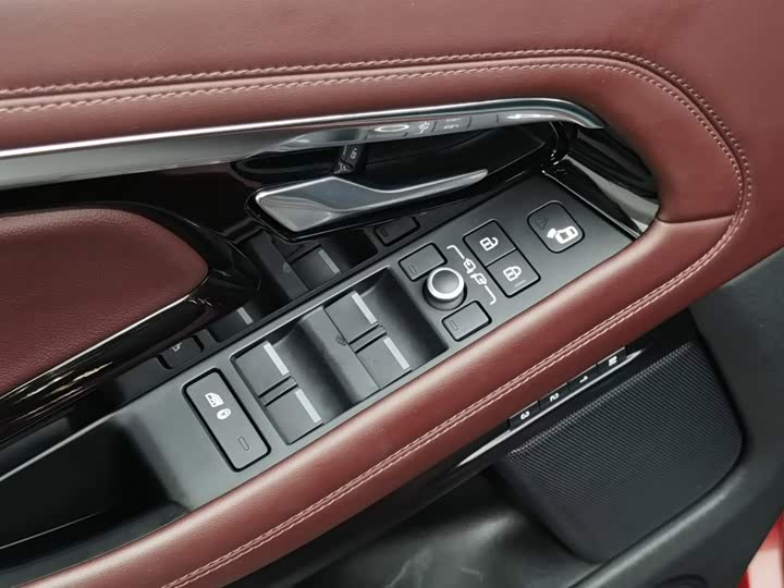 Land Rover Range Rover Evoque L Hybrid, 2022 — фото 9 из 9