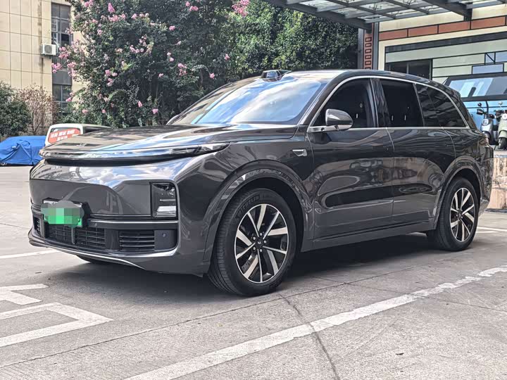LiXiang L8, 2024 — купить в Нижнем Новгороде под ключ