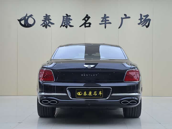 Bentley Flying Spur Hybrid, 2022 — фото 3 из 9