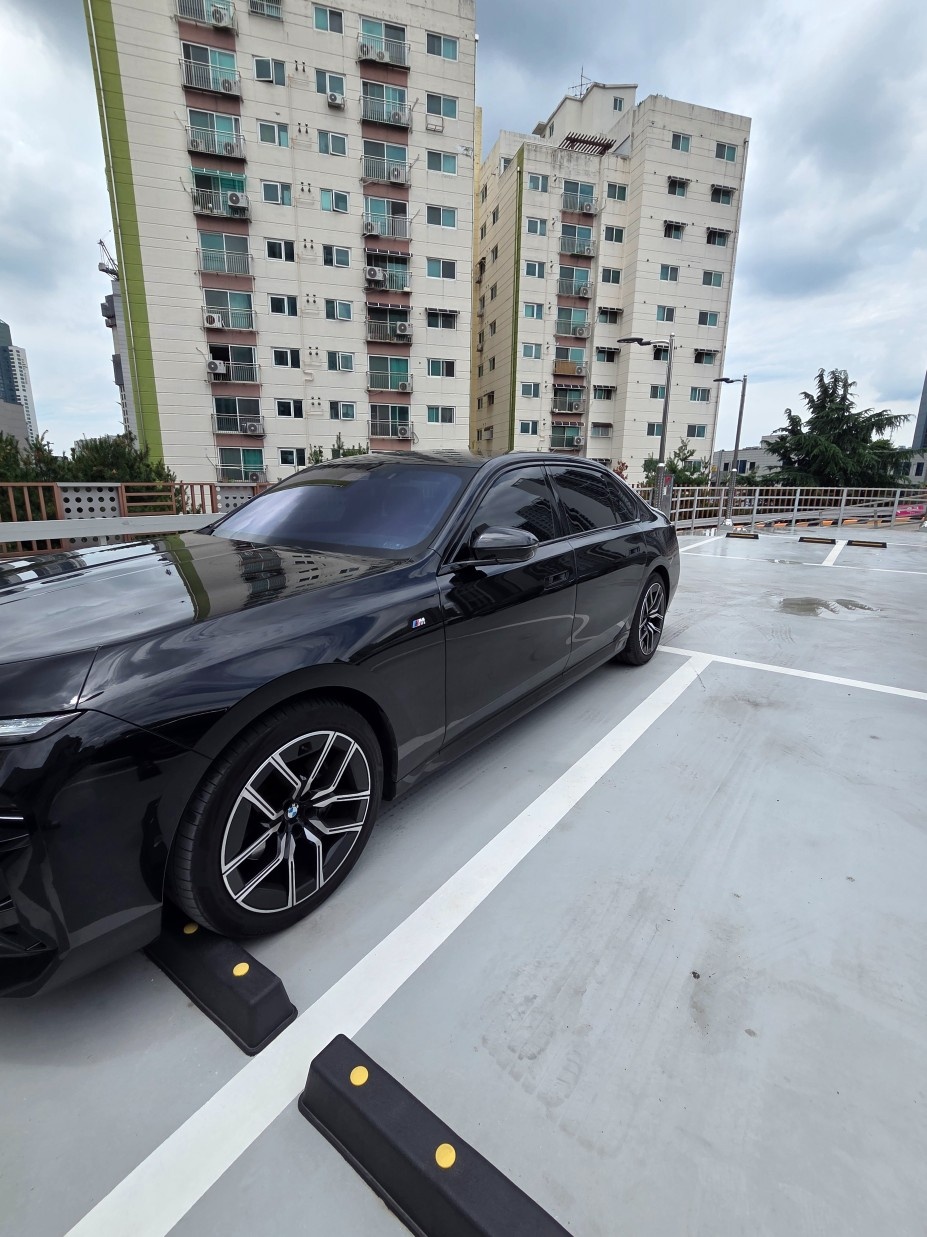 BMW 7 Series, 2025 — фото 2 из 5