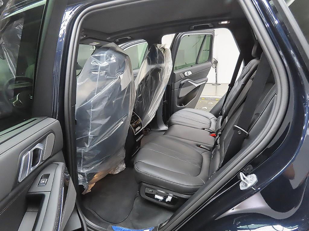 BMW X5, 2025 — фото 2 из 12