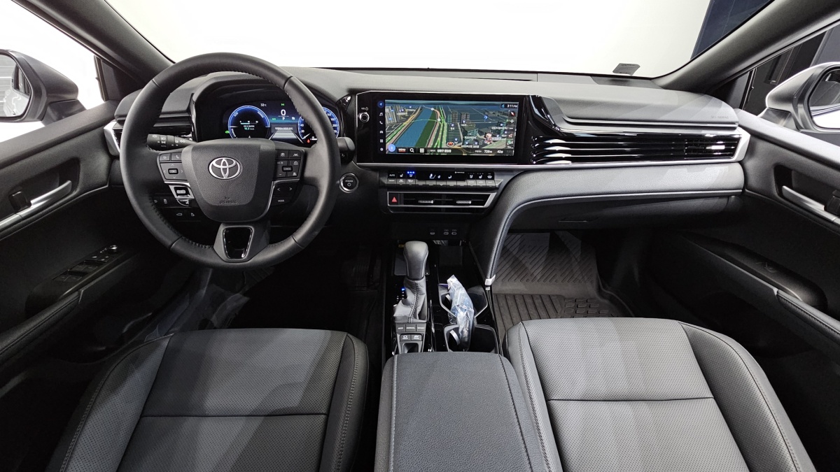 Toyota Camry, 2026 — фото 7 из 12