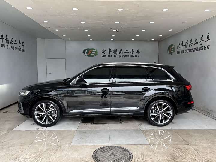 Audi Q7, 2022 — фото 5 из 9