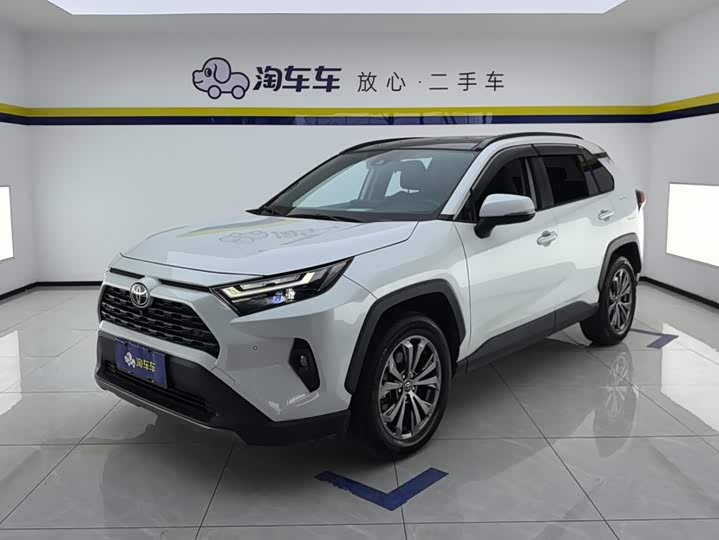 Toyota RAV4, 2023 — купить в Москве под ключ