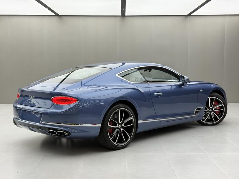 Bentley Continental GT, 2022 — фото 5 из 11