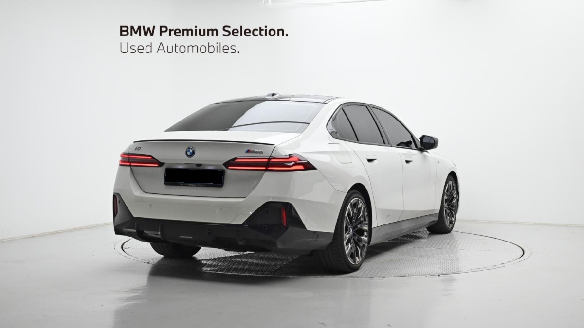 BMW i5, 2023 — фото 2 из 12