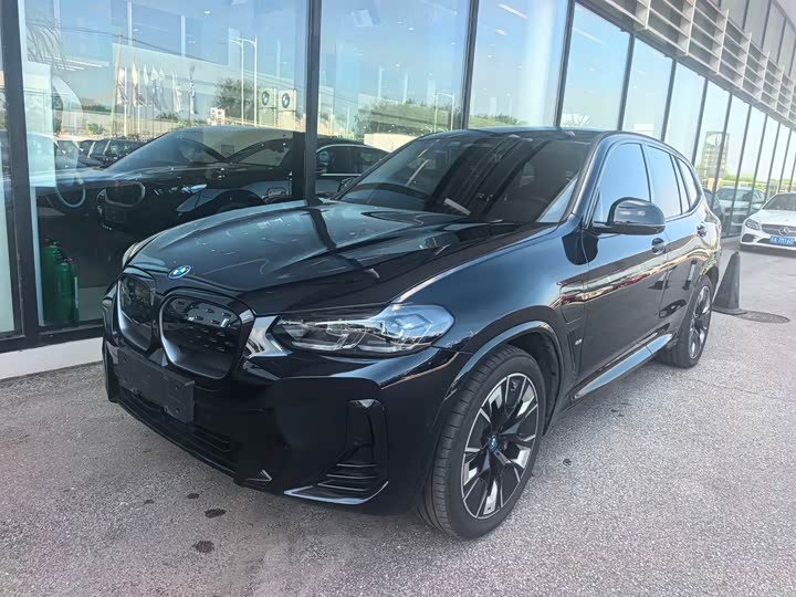 BMW iX3, 2025 — купить в Санкт-Петербурге под ключ