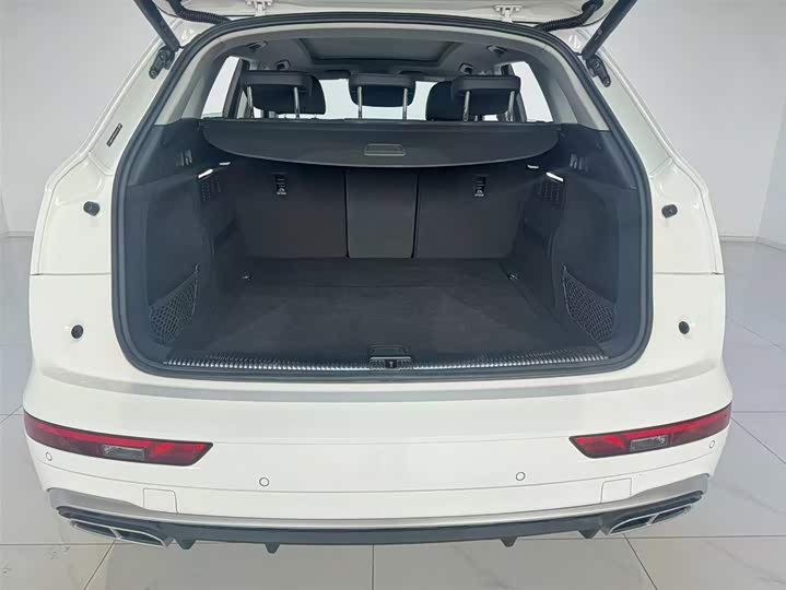 Audi Q5L, 2024 — фото 5 из 9
